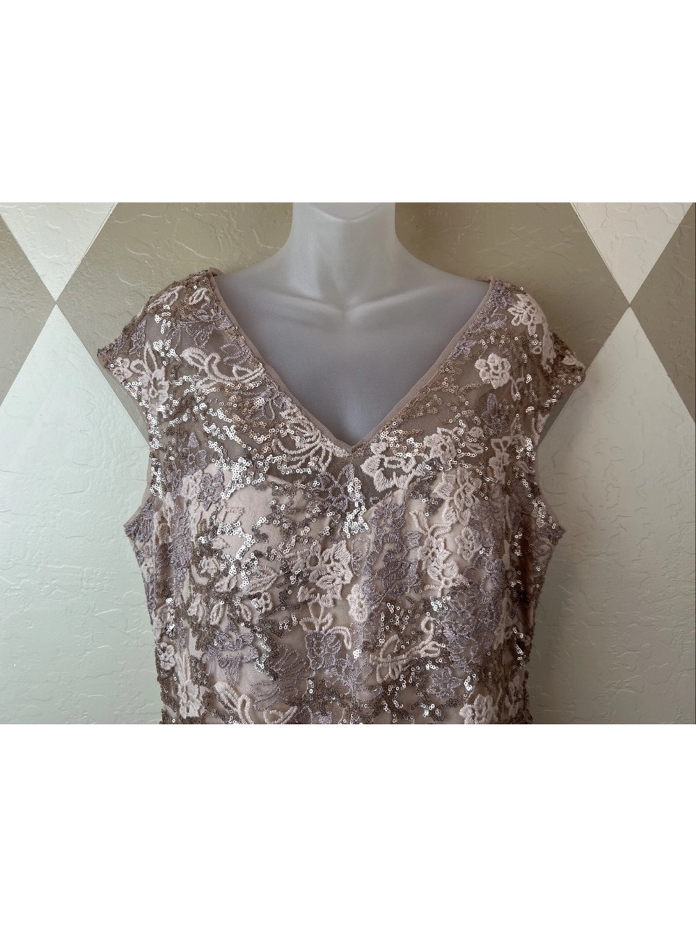 Alex Evenings Dusty Rose Lace & Sequin Cap-Sleeve Evening Gown - Picture 2 of 8